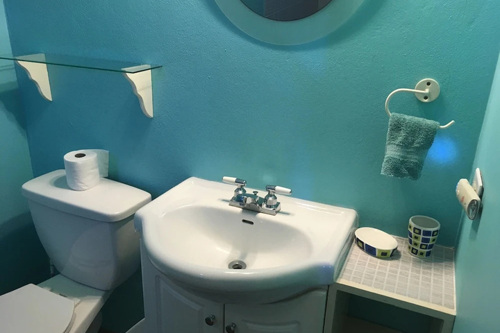 Room 8 of 20