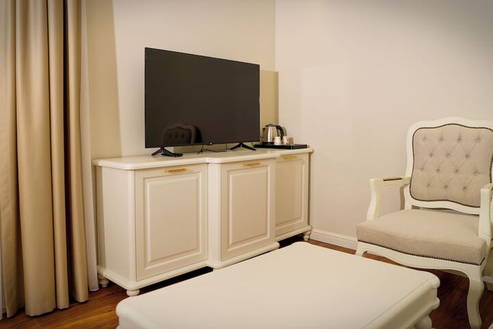 Room 20 of 35