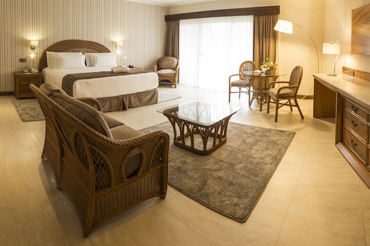 Room 8 of 73