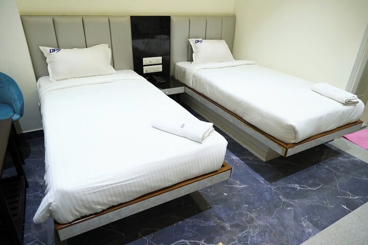 Room 3 of 13