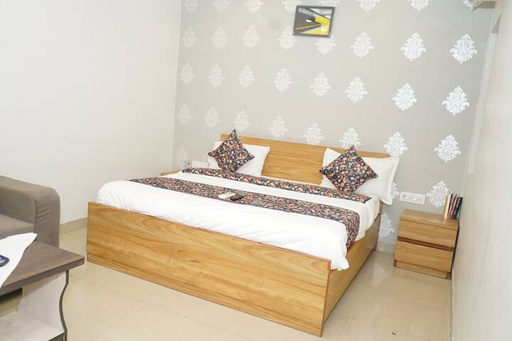Room 4 of 31