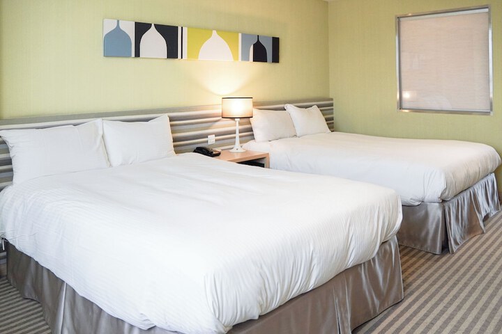 Room 44 of 83
