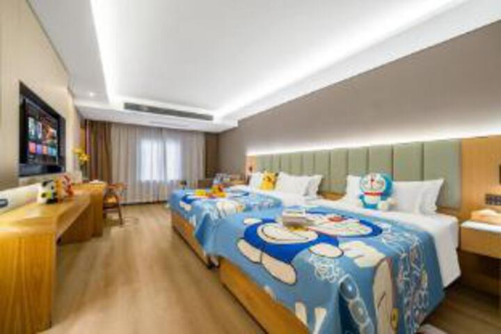 Room 8 of 9
