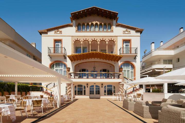 Exterior of Hotel Casa Vilella 4 Sup