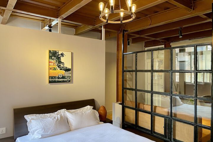Room 52 of 127