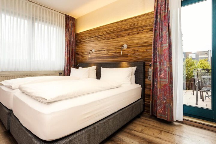 Room 9 of 39
