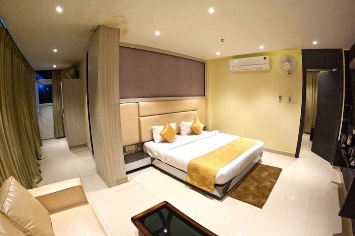 Room 34 of 125