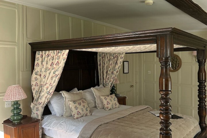 Room 6 of 56