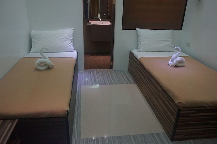 Room 8 of 52