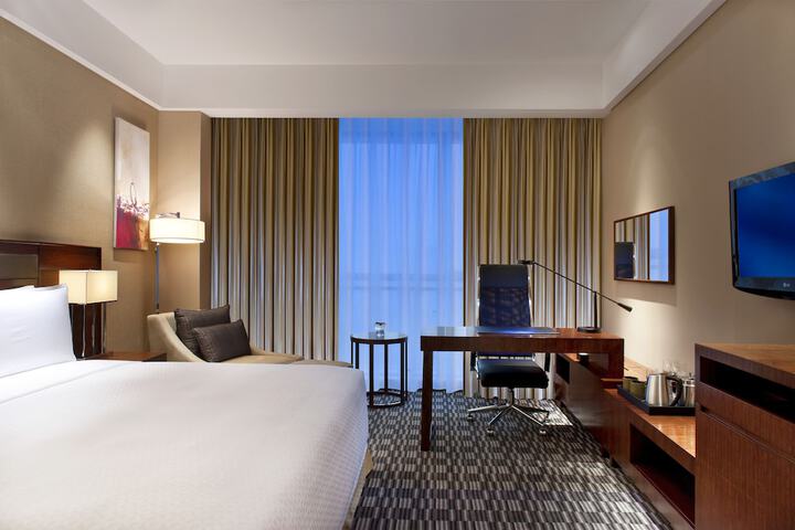 Room 3 of 33