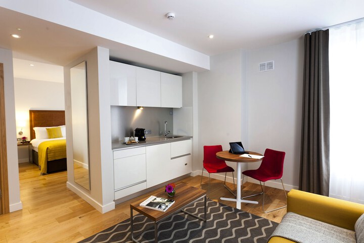 Private kitchenette