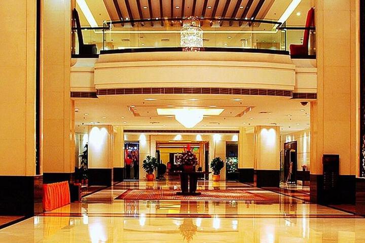 Hotel Entry