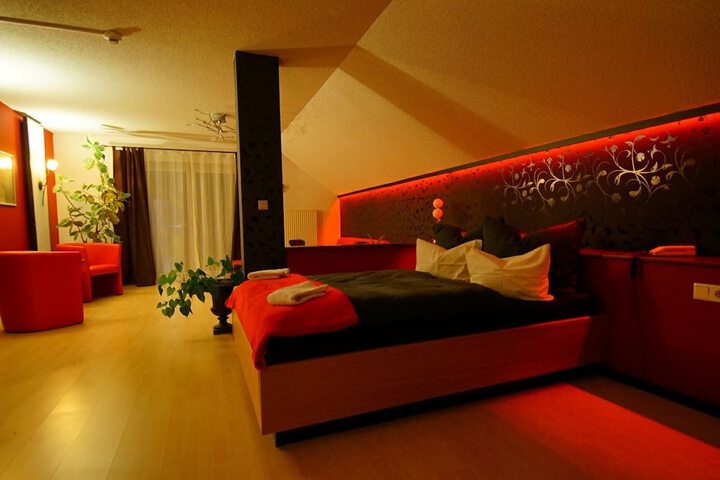 Room 5 of 53
