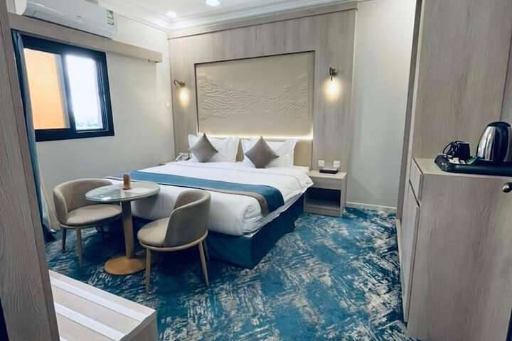 Room 3 of 5