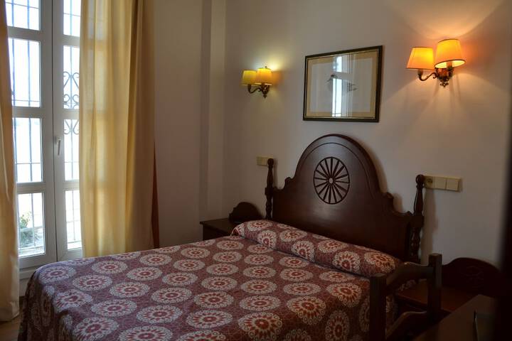 Room 4 of 43