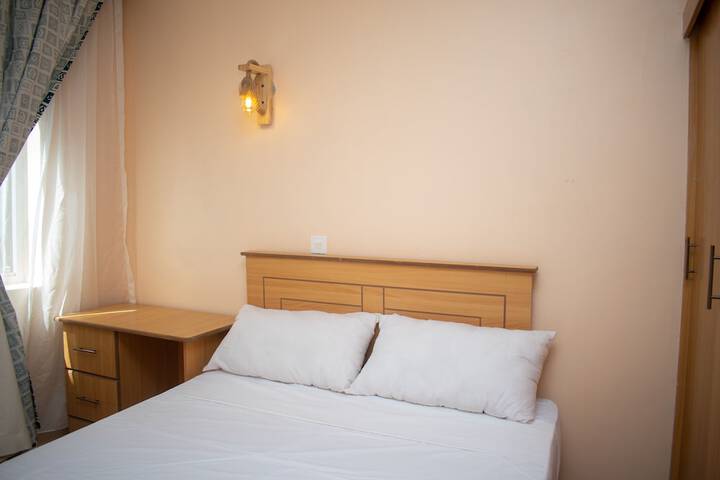 Room 2 of 6