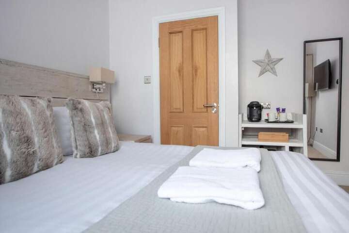 The Vanguard - York Residence Image 5