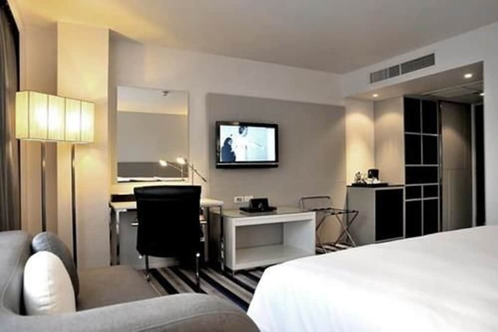 Room 4 of 21