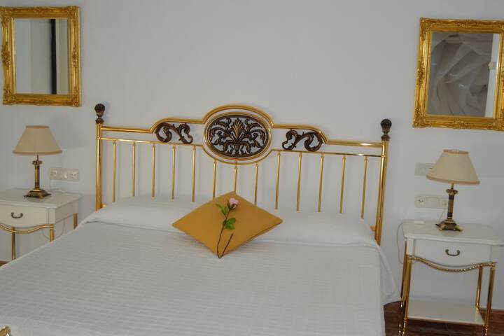 Room 8 of 43