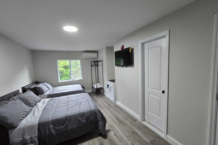 Room 2 of 11