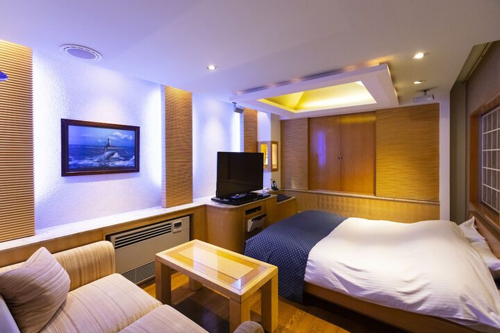 Room 3 of 41