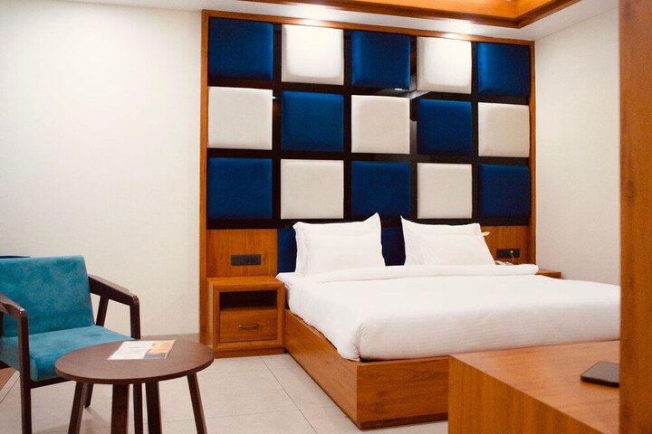 Room 27 of 64
