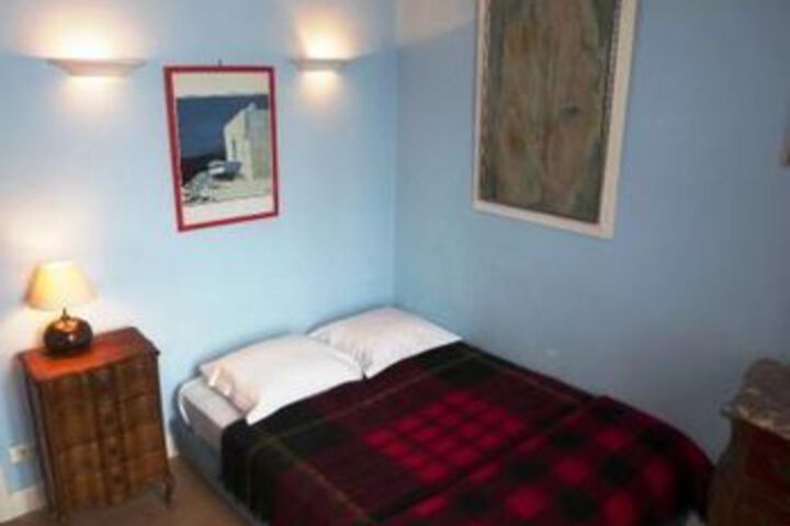 Room 6 of 24