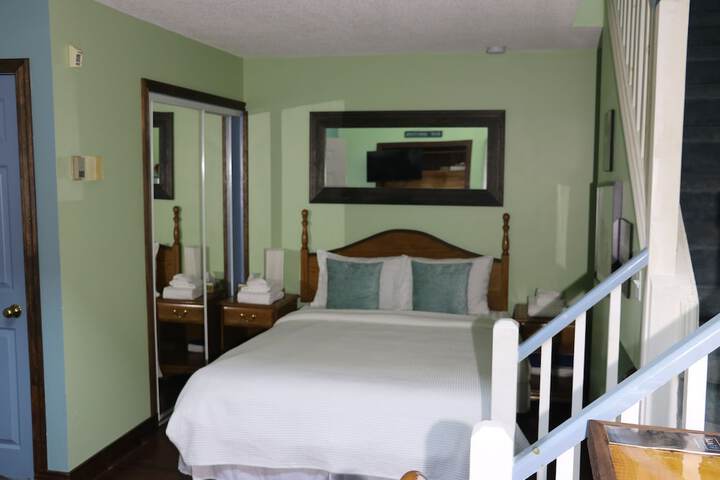 Room 8 of 29