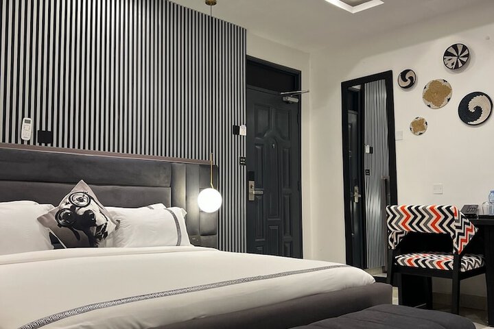 Room 9 of 60