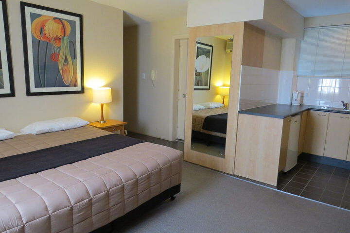 Room 5 of 24