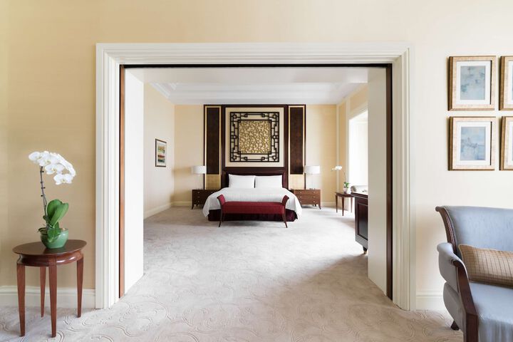 Room 25 of 197