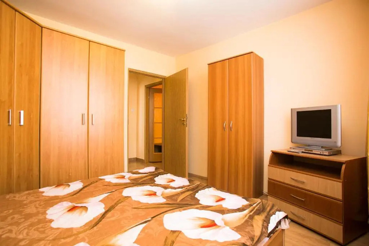 Room 3 of 13