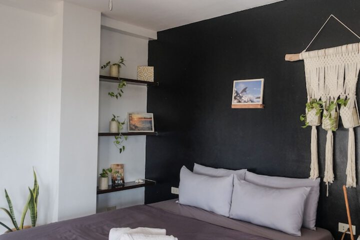 Room 18 of 203