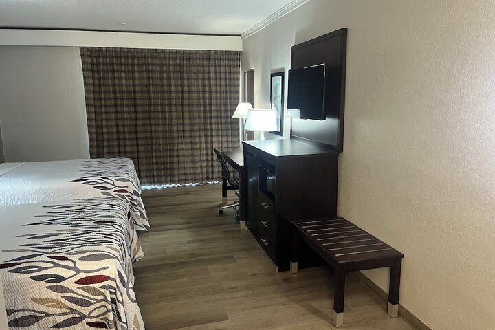 Room 15 of 35