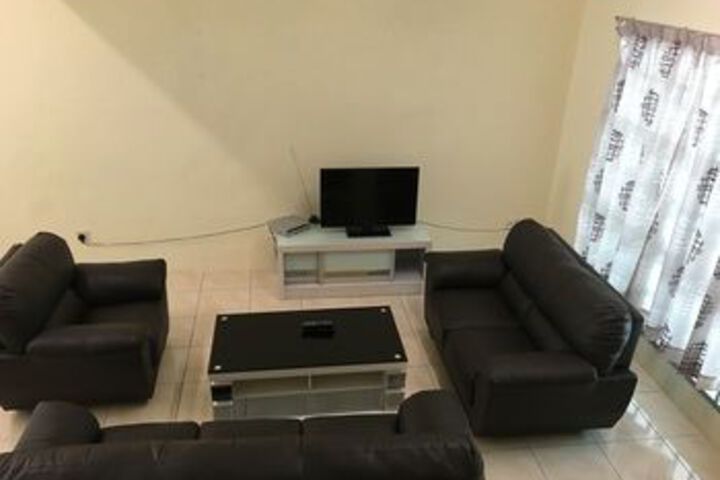 Room 11 of 12