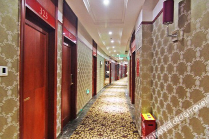 Shuangjiang Hotel