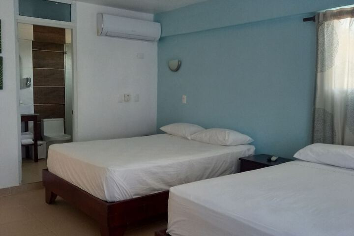 Room 9 of 102