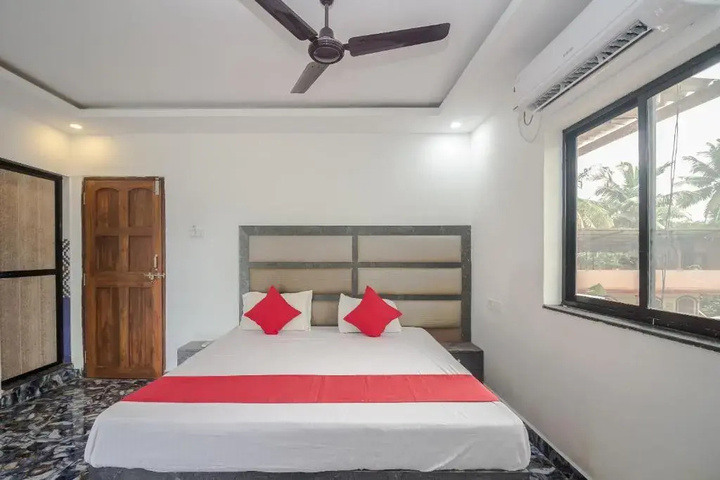 Room 2 of 6