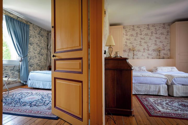 Room 17 of 35