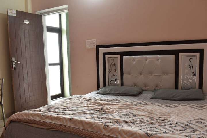 Room 7 of 26