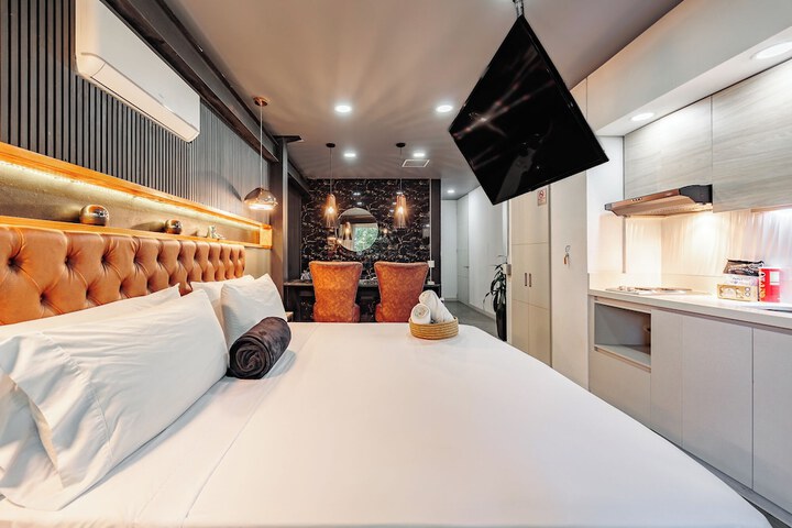 Room 190 of 230