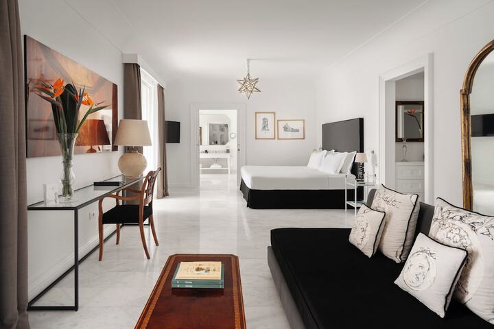 Room 41 of 118