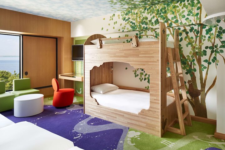 Room 32 of 155