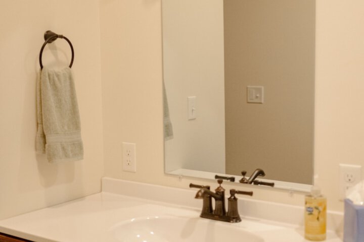 Room 182 of 230