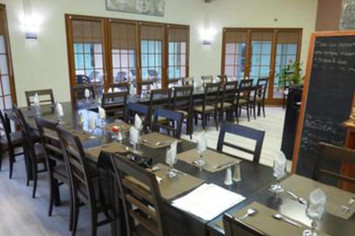 Dining 9 of 9