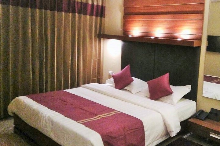 Room 5 of 23