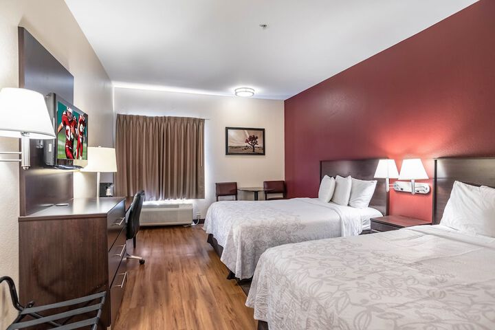 2 Double Beds Accessible (3 of 8)