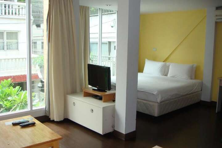 Room 19 of 39