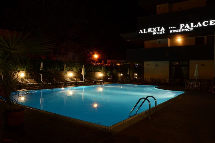 Pool 24 of 65
