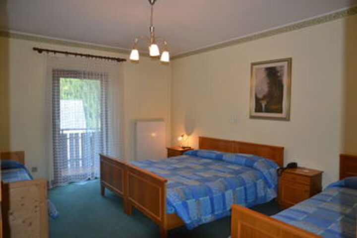 Room 8 of 15